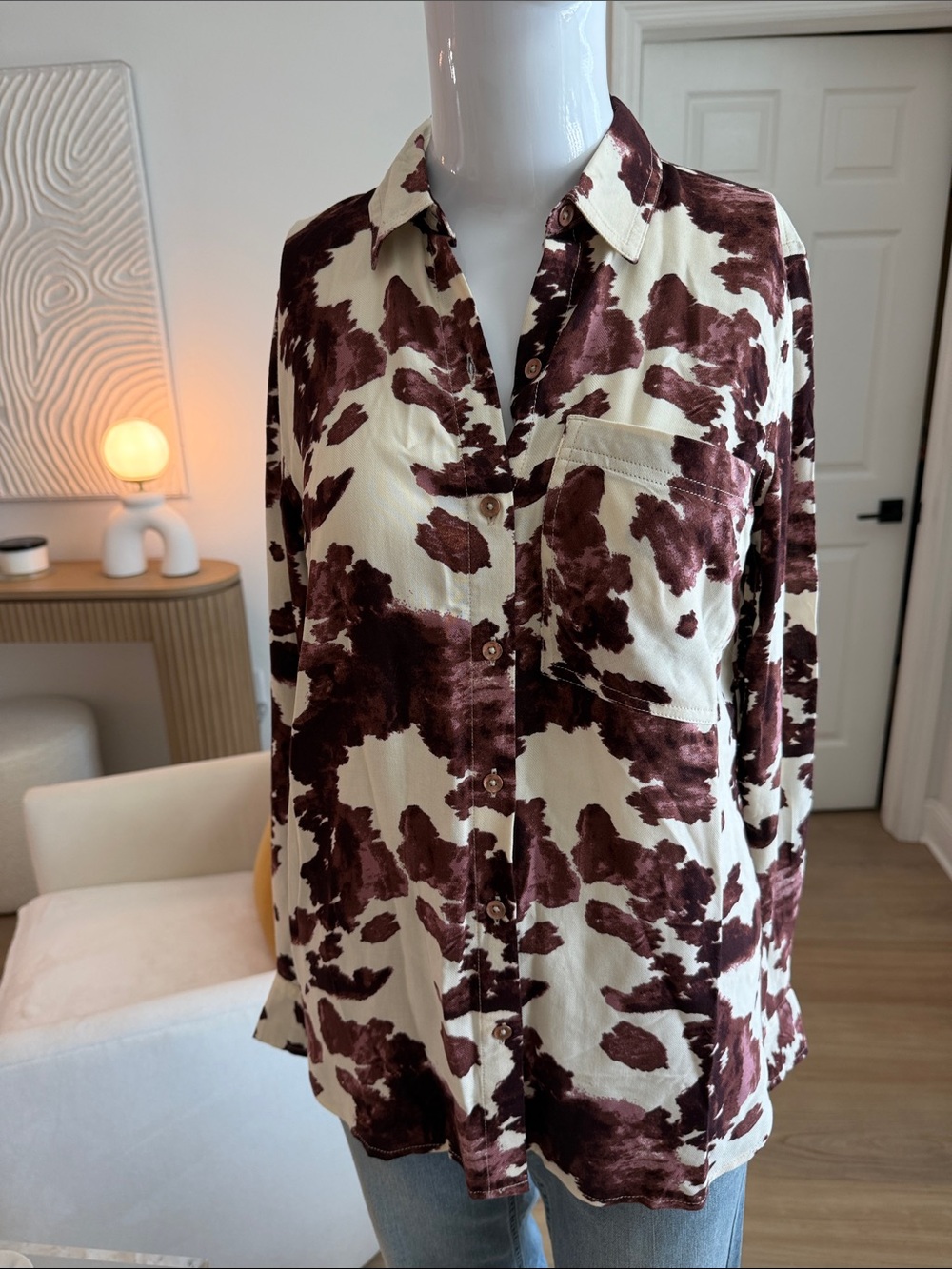 Jessica Simpson Cream and Brown Abstract Print Button-Down Shirt